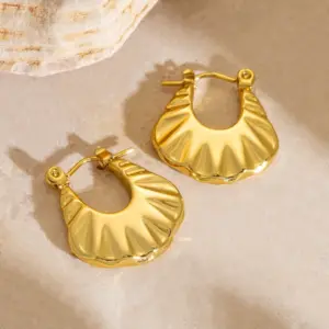 EH0118 Earrings / Gold