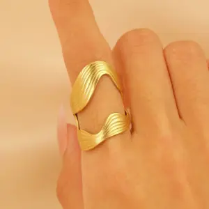 10 18K Real Gold Hollow Lines 3901
