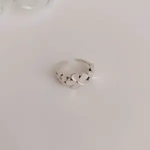 XTY016 / Adjustable Opening