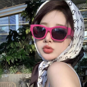 Wholesale European and American Internet Popular Dopamine Color Street Fashion Sunglasses Women's High Sense Summer Sunscreen Sunglasses Square Showing Face Small