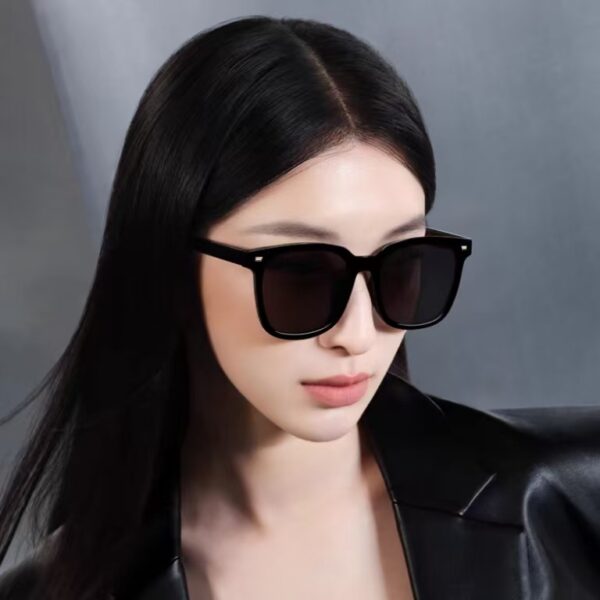 Wholesale Fan Chengcheng and Wang Junkai's Trendy Street Style Sunglasses for Women, Large Frame Versatile, Xiaohongshu Style Polarized Sunglasses for Men