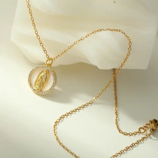 PVD Coated Real Gold Plated Cross Virgin Mary Heart Shape 304 Stainless Steel Retro Commute Waterproof Non Tarnish 304 Stainless Steel Lobster Trigger Clasp Closure Pendant Necklace