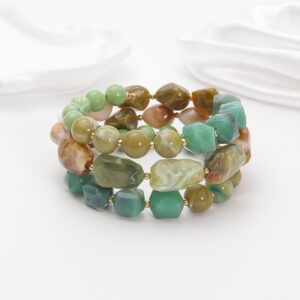 Green irregular beaded bracelet