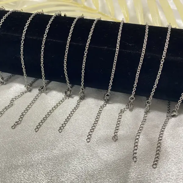 Wholesale PVD Coated Real Gold Plated Number 201 Stainless Steel Fashion Waterproof Non Tarnish 201 Stainless Steel Bracelets