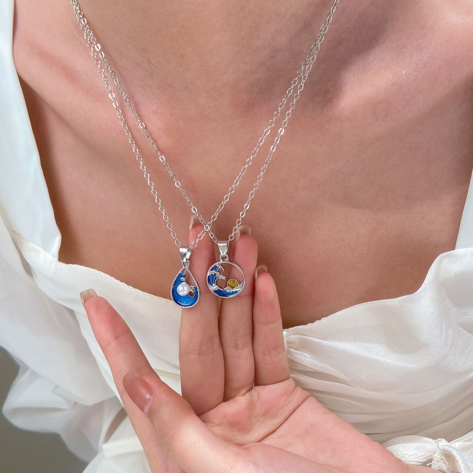 Wholesale Fashion ocean wave hollow pearl pendant necklace women beach holiday necklace 2024 summer necklace