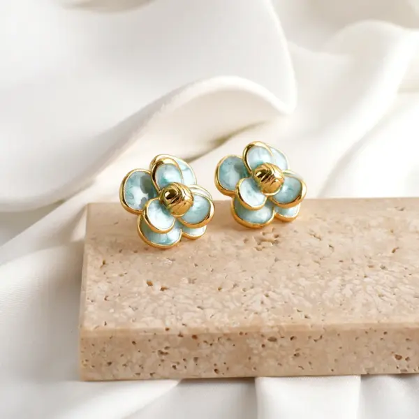 Wholesale Ion Plating (IP) Flower 304 Stainless Steel Princess Pastoral Waterproof Non Tarnish Ear Studs