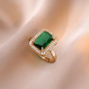J0311 Emerald