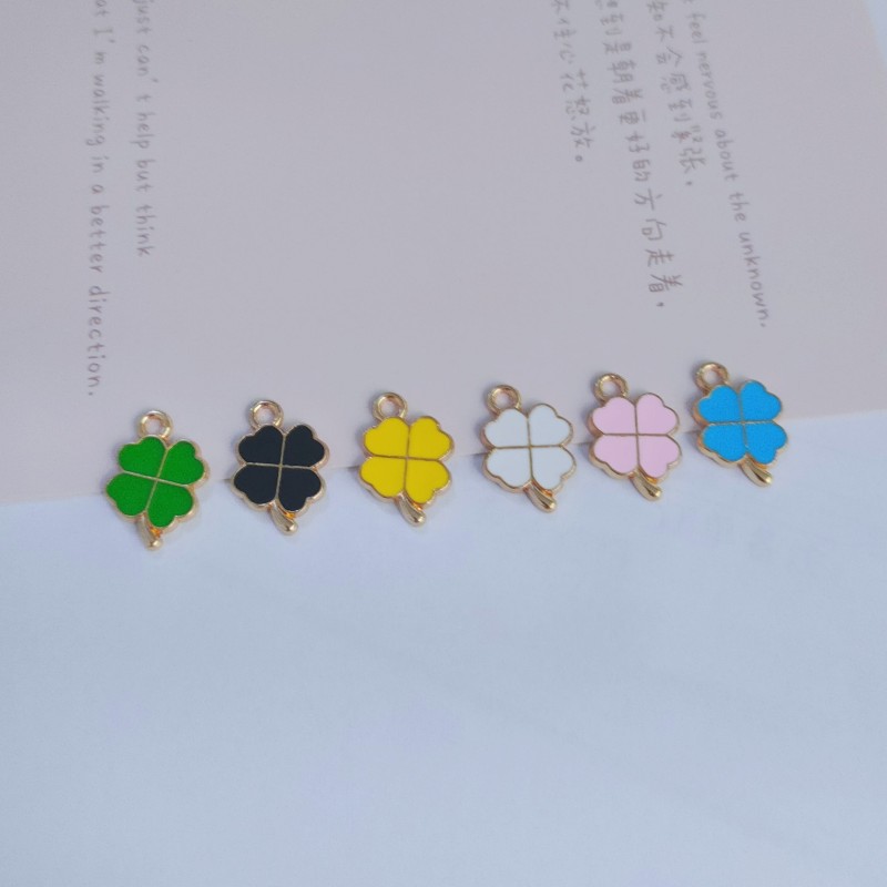 Wholesale Lucky Four-leaf Clover Oil opping Alloy Charms