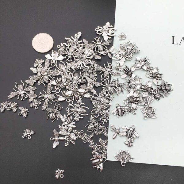 oly-96e1be04bc3338ecba0738af2b74fe13 Wholesale DIY Retro Alloy Xizang Silver Bee Pendant Pendant Necklace Bracelet Accessories Jewelry Set Cartoon Accessories