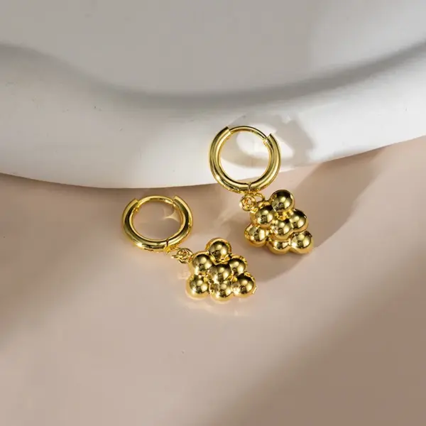 Wholesale 201 Stainless Steel 304 Stainless Steel Dolphin Heart Shape Banana Electroplated Golden Plated Basic Simple Style Waterproof Non Tarnish Plating Drop Earrings