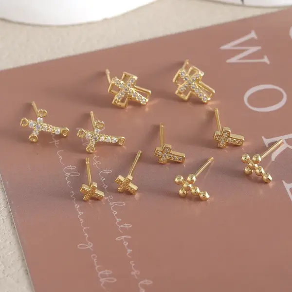 Wholesale 1 Pair Simple Style Classic Style Geometric Cross Plating Inlay Copper Zircon 18K Gold Plated Ear Studs