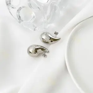 Medium-Silver (3.3*1.8) / 24K