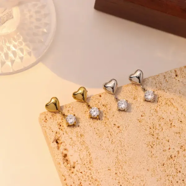 Wholesale PVD Coated 18K Gold Platinum Real Gold Plated Heart Shape Stainless Steel Simple Style Waterproof Non Tarnish Drop Earrings