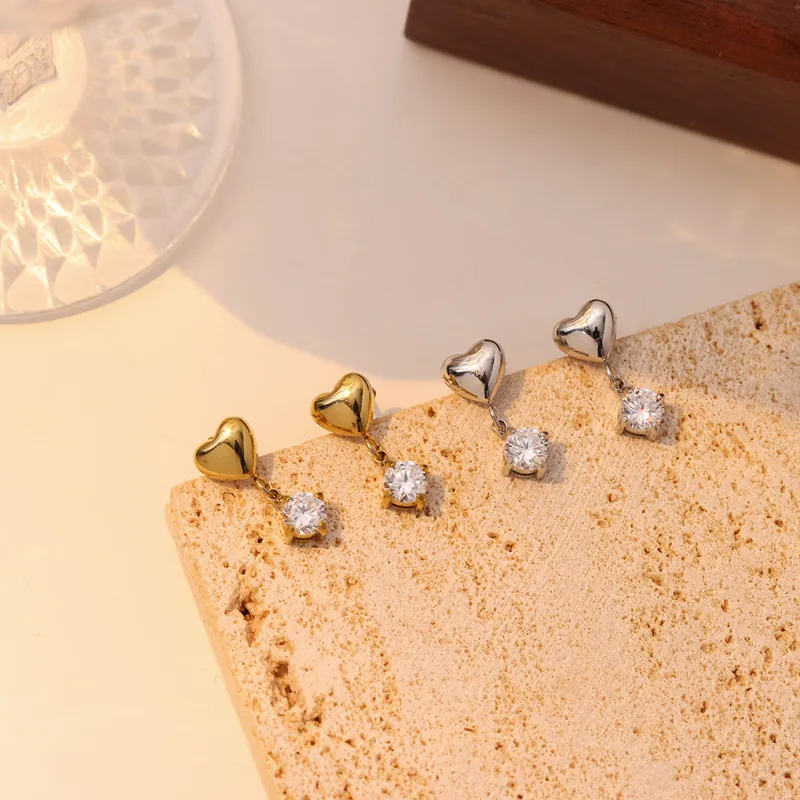 Wholesale PVD Coated 18K Gold Platinum Real Gold Plated Heart Shape Stainless Steel Simple Style Waterproof Non Tarnish Drop Earrings