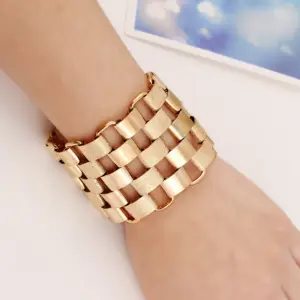 Matte / gold