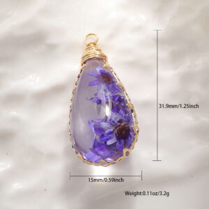 Purple dried flowers