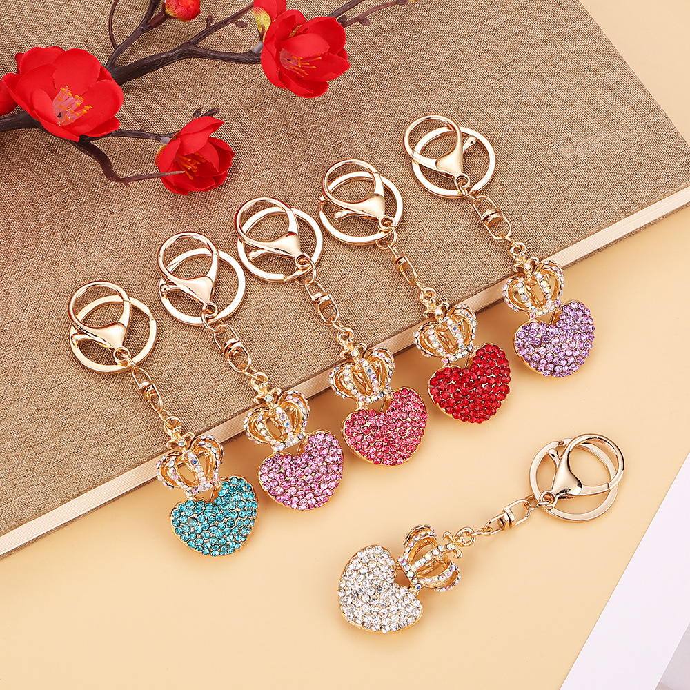 Wholesale New love diamond peach heart hanging crown key chain key chain pendant exquisite gift key chain in stock