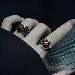 Gun black lava liquid lava thorn ring set
