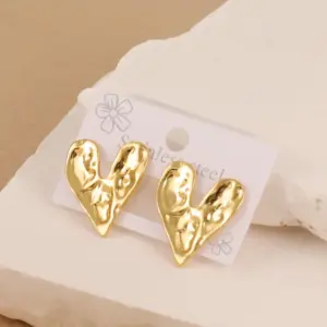 Gold / Average Size / Style 153