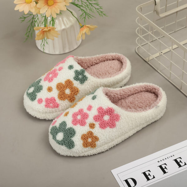 Wholesale Cross-Border Cute Flower Embroidered Cartoon Home Cotton Slippers Warm Soft Bottom Silent Plush Slippers Wholesale Dropshipping New