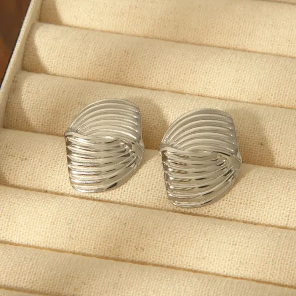 Wholesale 1 Pair Casual Basic Retro Geometric Solid Color Plating 304 Stainless Steel 18K Gold Plated Ear Studs