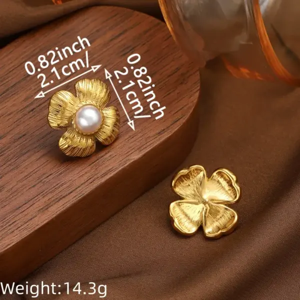 Wholesale PVD Coated Real Gold Plated C Shape Geometric Heart Shape 304 Stainless Steel Elegant Waterproof Non Tarnish Ear Studs