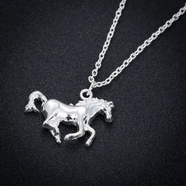 Wholesale Fashion Korean Style Horse Copper Plating Gold Plated Silver Plated Pendant Necklace