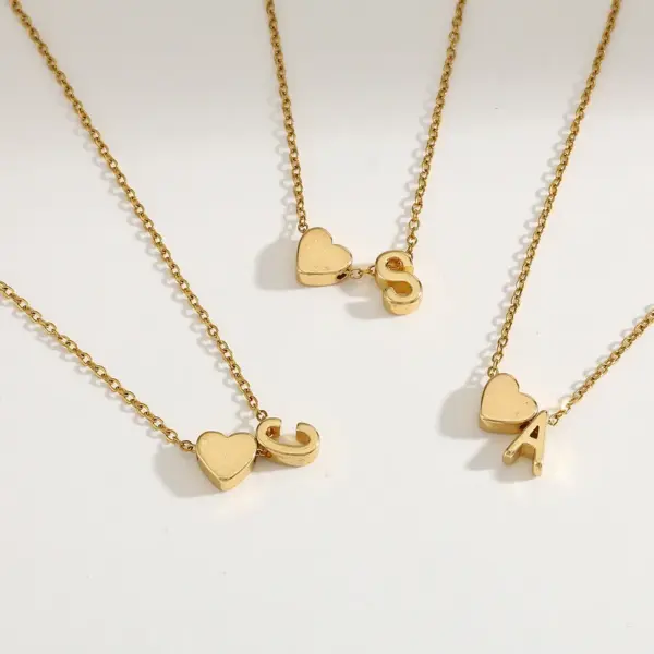 Wholesale Stainless Steel 18K Gold Plated Heart Letter Pendants Necklace Women's Casual Cute Style Jewelry All Seasons Versatile Accessory