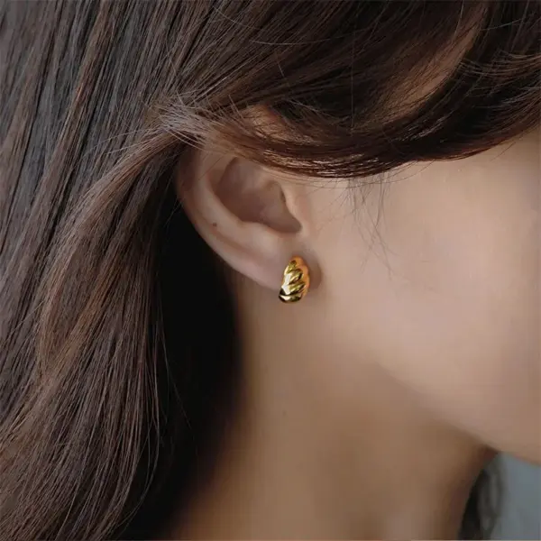 18K Gold Plated 304 Stainless Steel PVD Coated Solid Color Waterproof Non Tarnish Surgical Steel Plating Simple Style Ear Studs For Women's