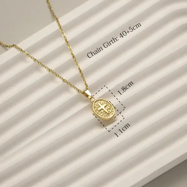 Wholesale 201 Stainless Steel 304 Stainless Steel Ferroalloy Moon Heart Shape Flower Electroplating Ion Plating (IP) Real Gold Plated Retro IG Style Waterproof Non Tarnish Gold Pendant Necklace