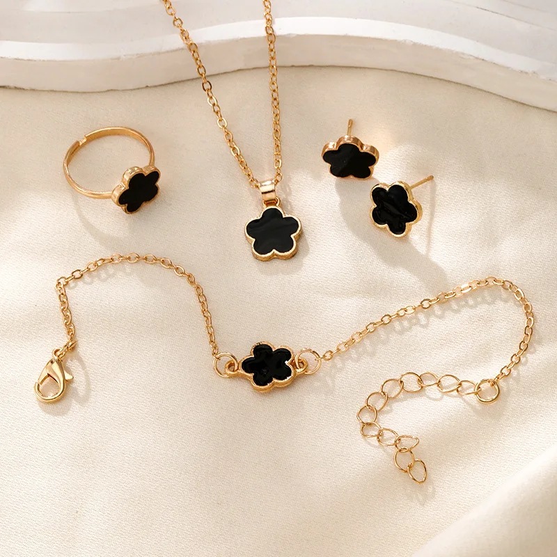 Wholesale Korean New Five-leaf Clover Jewelry suit Women's Simple Petal Necklace Five-leaf Flower Bracelet Ring Earrings 4-piece Set