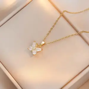 X0412 Butterfly Rotating Necklace