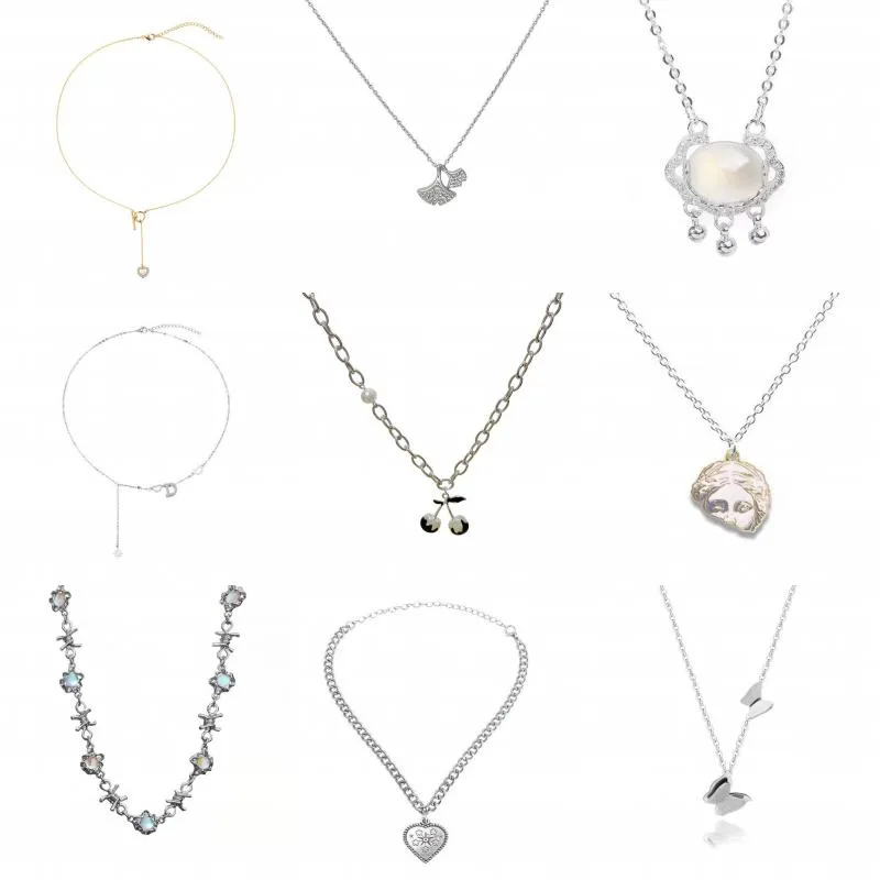 Wholesale Water Plating Gold Plated Silver Letter Moon Butterfly Alloy Romantic Simple Style 201 Stainless Steel Necklace