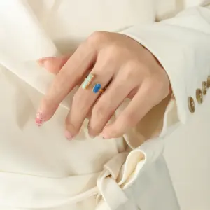 A417-Bean Green Rectangular Open Ring