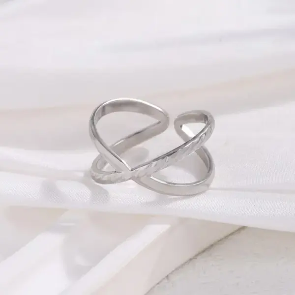 PVD Coated Real Gold Plated Solid Color Stainless Steel Simple Style Waterproof Non Tarnish Open Ring