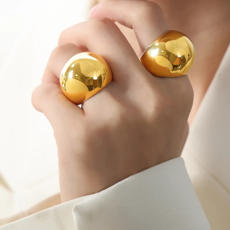 304 Stainless Steel Solid Color PVD Coated 18K Gold Plated Real Gold Plated Casual Simple Style Waterproof Non Tarnish Plating Gold Sier Rings