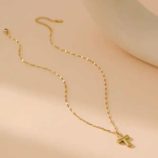 Wholesale Jewelry Simple Style Classic Style Cross 304 Stainless Steel 18K Gold Plated Pendant Necklace