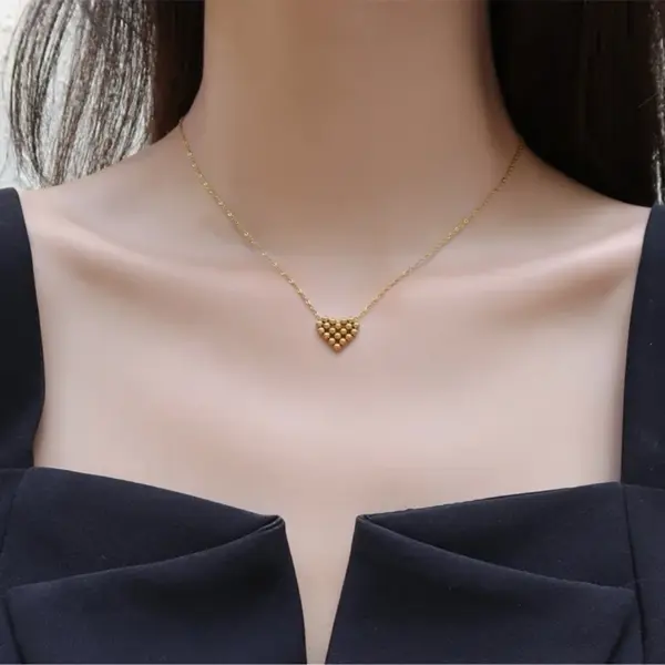 Wholesale PVD Coated Real Gold Plated 18K Gold Heart Shape 304 Stainless Steel Elegant Waterproof Non Tarnish 304 Stainless Steel Pendant Necklace