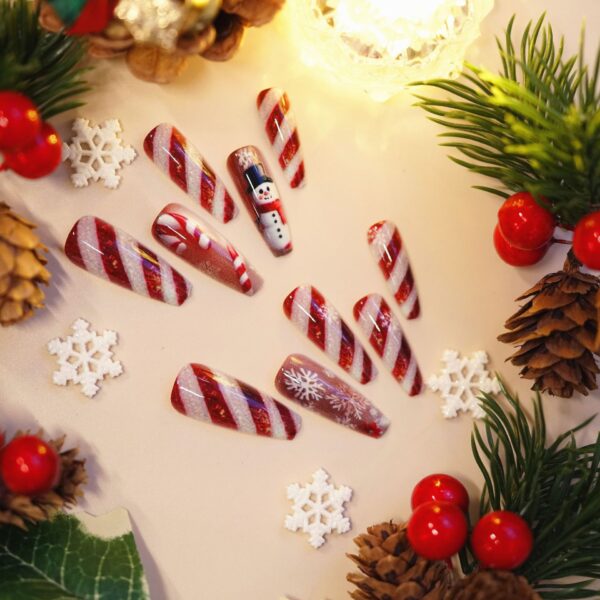 Wholesale WM-311 Red and White Striped False Nails, Long T-Shaped Style, Christmas Snowflake and Snowman Line Decorations, Wearable Nail Tips