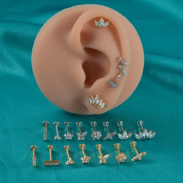 Wholesale 1 Piece Ear Cartilage Rings & Studs Hip-Hop Simple Style Commute Four Leaf Clover Flower Butterfly 304 Stainless Steel Inlay Zircon Ion Plating (IP) 18K Gold Plated Lip