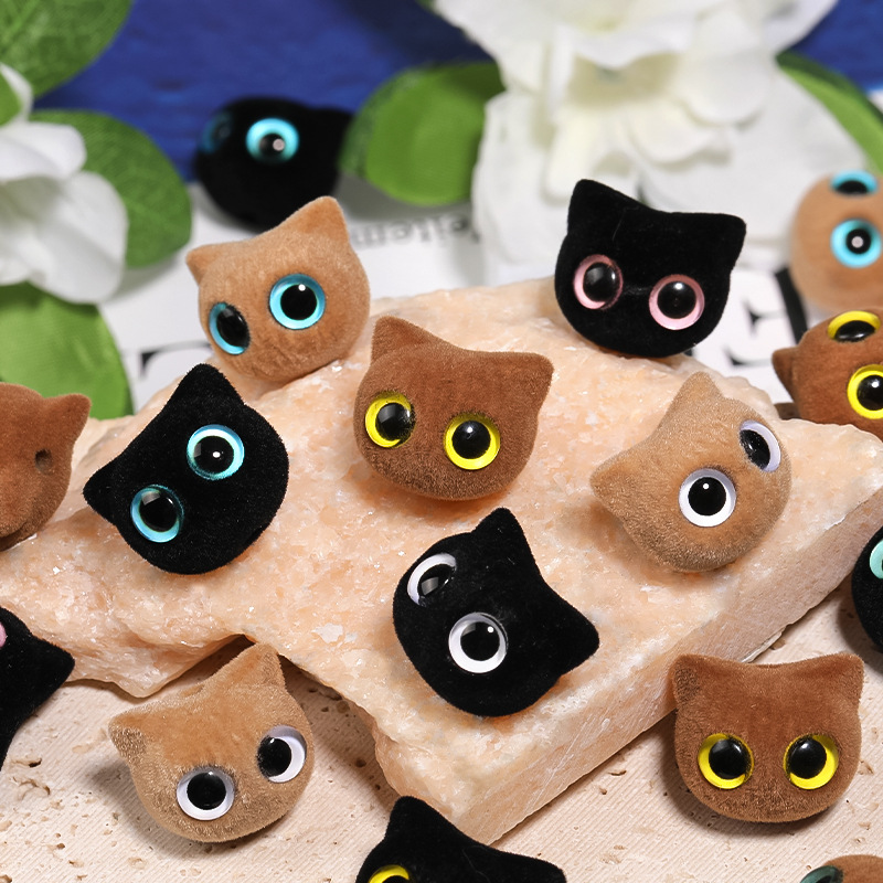 Wholesale Autumn and winter flocking big eyes kitten beaded cartoon cat eye acrylic beads DIY mobile phone chain aessories