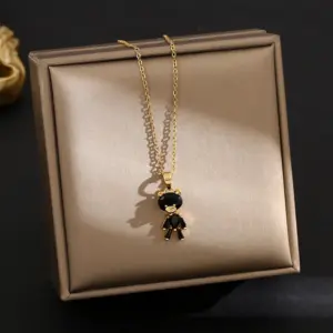 8282-Gold / Black