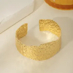 67--DQ--W-2020 / 18k