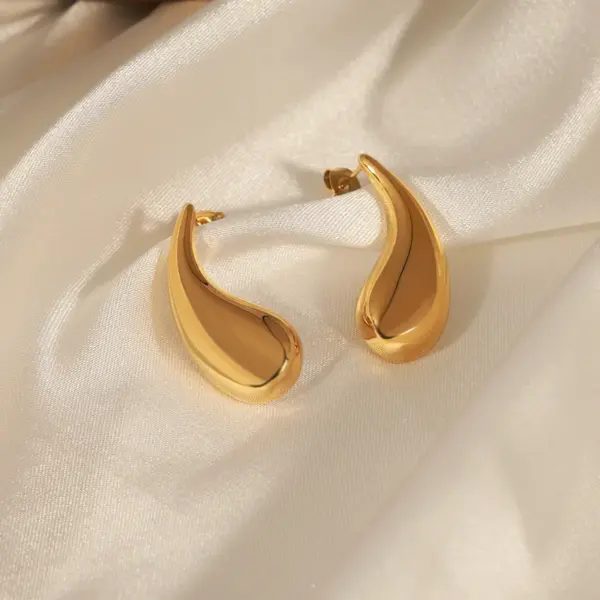 Wholesale 304 Stainless Steel Water Droplets PVD Coated 18K Gold Plated Real Gold Plated 18K Gold Elegant Simple Style Waterproof Non Tarnish Polishing Plating Gold Silver Ear Studs
