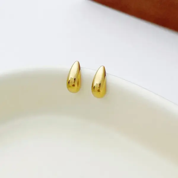 Wholesale PVD Coated 18K Gold Platinum Real Gold Plated Geometric 304 Stainless Steel Simple Style Waterproof Non Tarnish Ear Studs