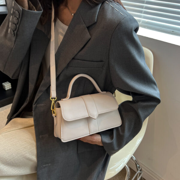 Wholesale Bag Women's Bag 2025 New Fashion Shoulder Bag All-match Commuter Crossbody Bag Texted Western Style Portable Small Square Bag