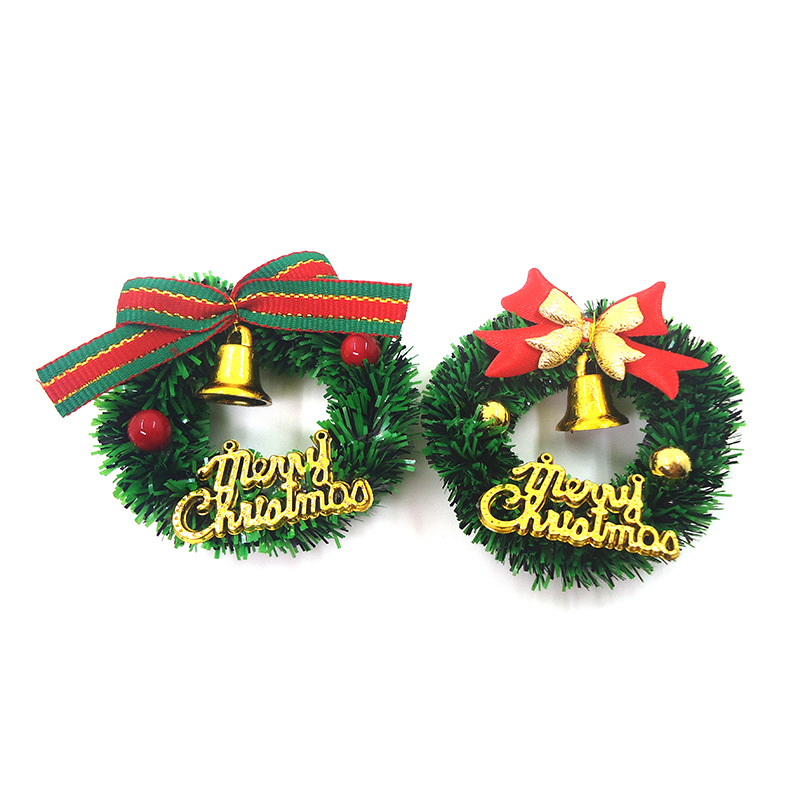 Wholesale 1:12 dollhouse aessories mini Christmas wreath with Bell shiny model simulation Christmas decoration scene