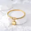 Wholesale PVD Coated Real Gold Plated 18K Gold Heart Shape 304 Stainless Steel Vintage Style Waterproof Non Tarnish 304 Stainless Steel Bangle