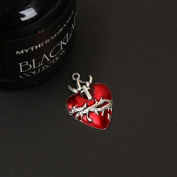 oly-9b0ab0348aa2bbefe13eef8e10ba1718 Wholesale Vintage red heart pendant