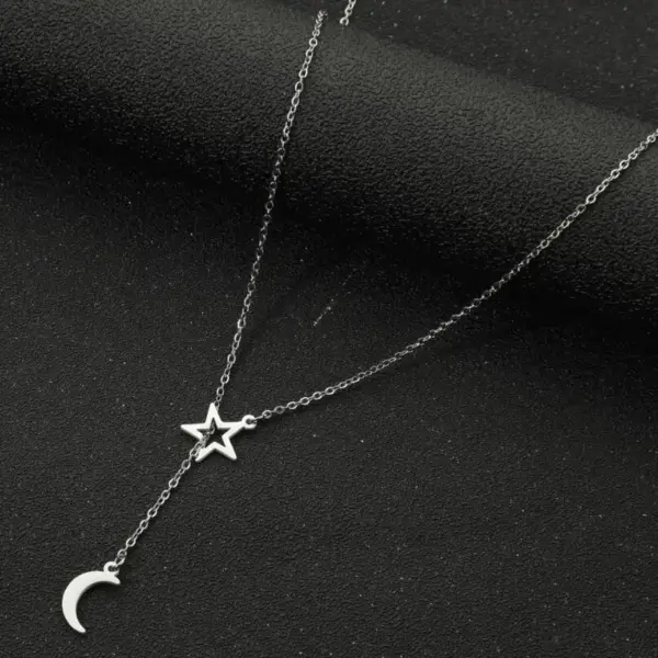 PVD Coated 18K Gold Real Gold Plated Star Moon 201 Stainless Steel Modern Style Simple Style Waterproof Non Tarnish 201 Stainless Steel Pendant Necklace
